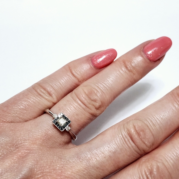 Blue & White Diamonds 10K Gold Princess Ring Certificate - Picture 14 of 15